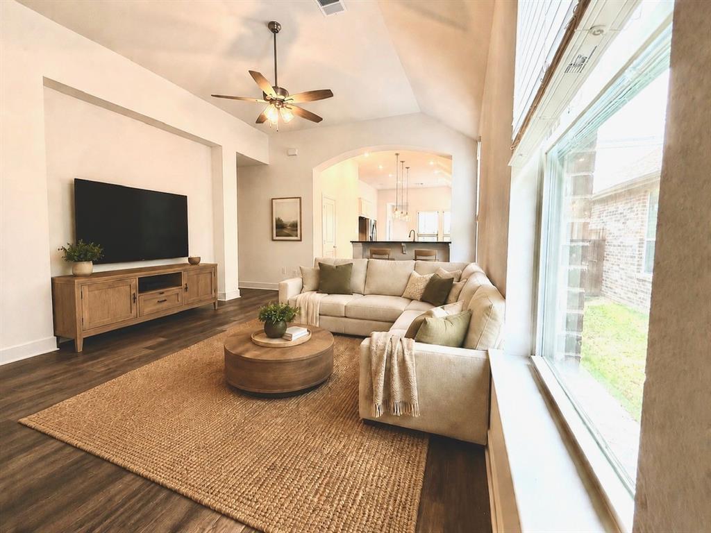 1817 Horseshoe Lane