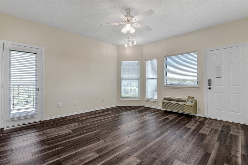 Tanglewood 1 Condos - Residential Lease