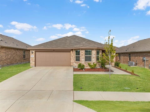 Photo of 9509 Golden Summit Drive, Fort Worth, TX 76131 (MLS # 21387923)