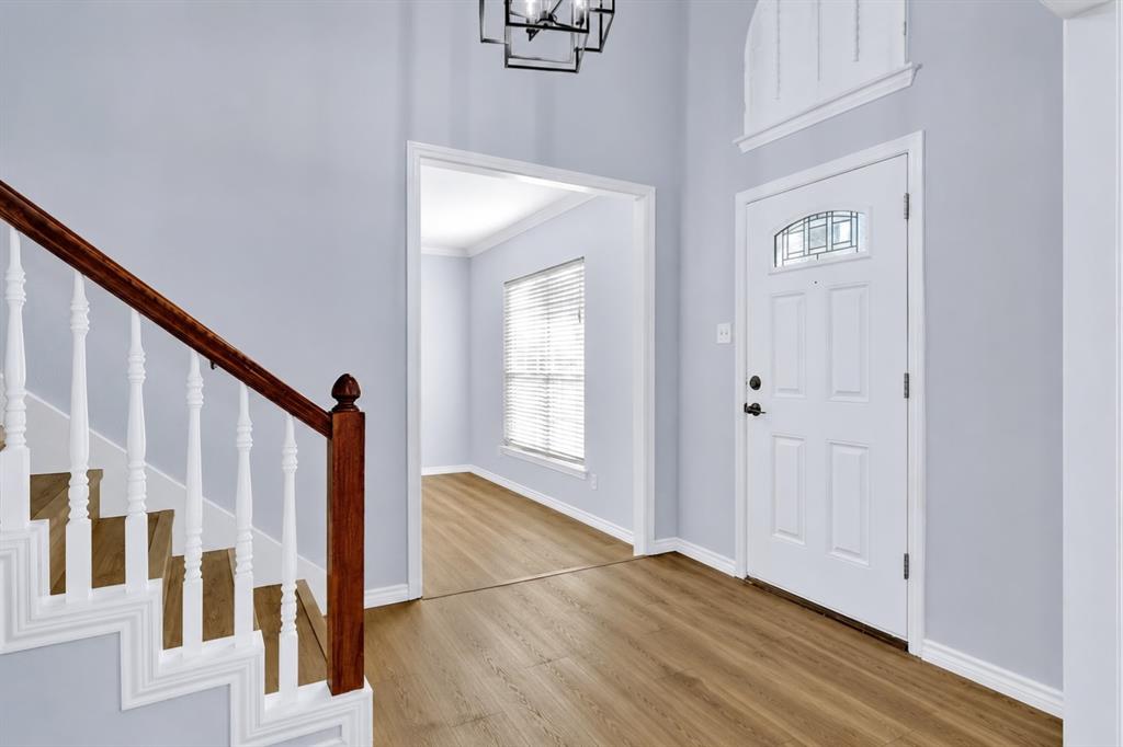 2505 Classic Court W