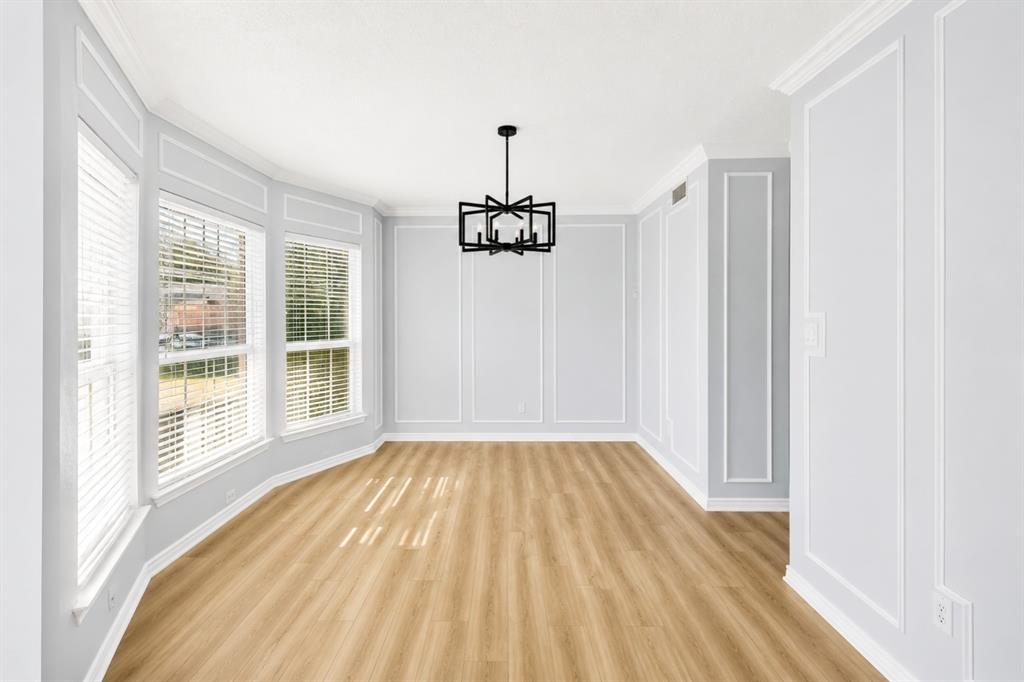 2505 Classic Court W