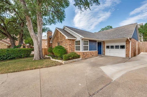 Photo of 2759 Harbinger Lane, Dallas, TX 75287 (MLS # 21351856)