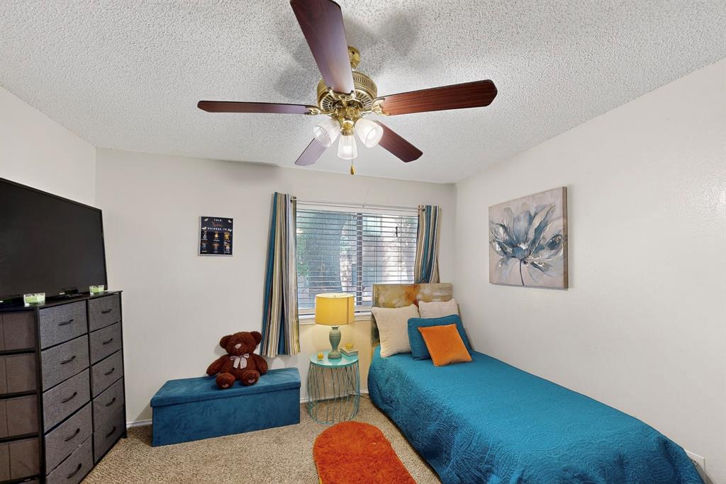Arlington Oaks Condo - Residential