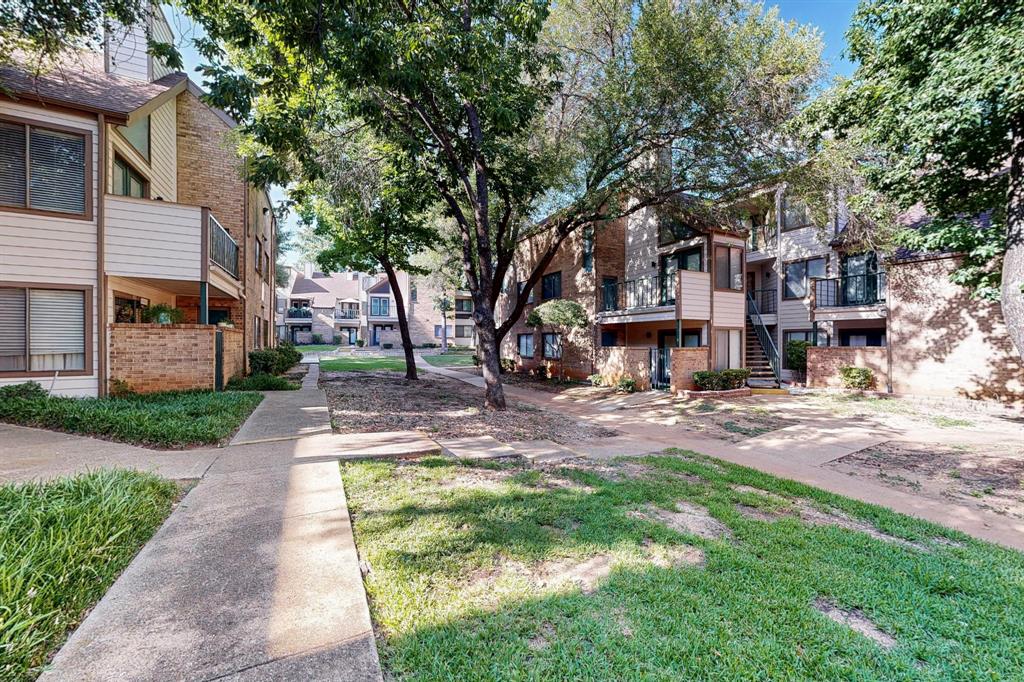 Arlington Oaks Condo - Residential