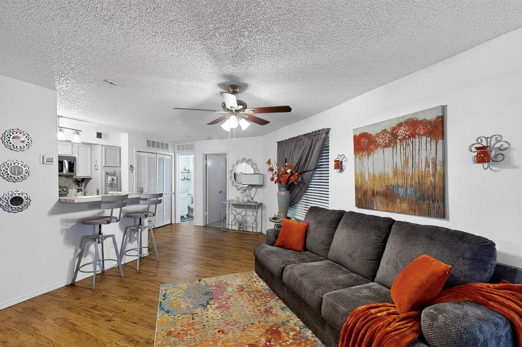 Arlington Oaks Condo - Residential