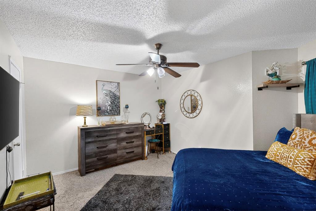 Arlington Oaks Condo - Residential