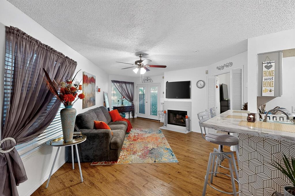 Arlington Oaks Condo - Residential