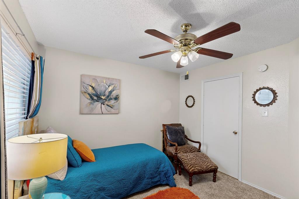 Arlington Oaks Condo - Residential