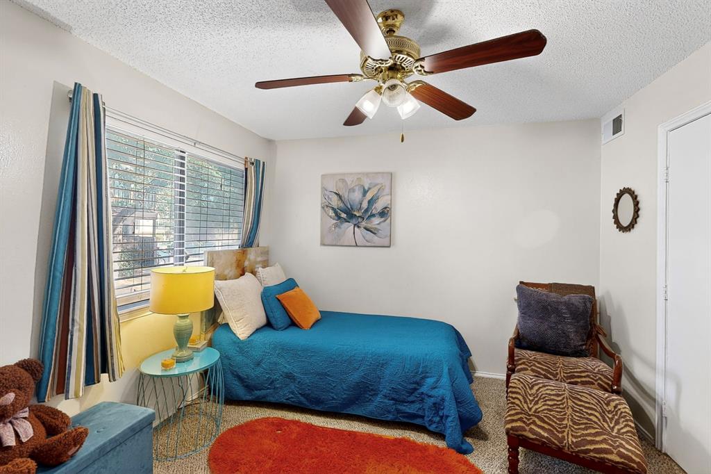 Arlington Oaks Condo - Residential