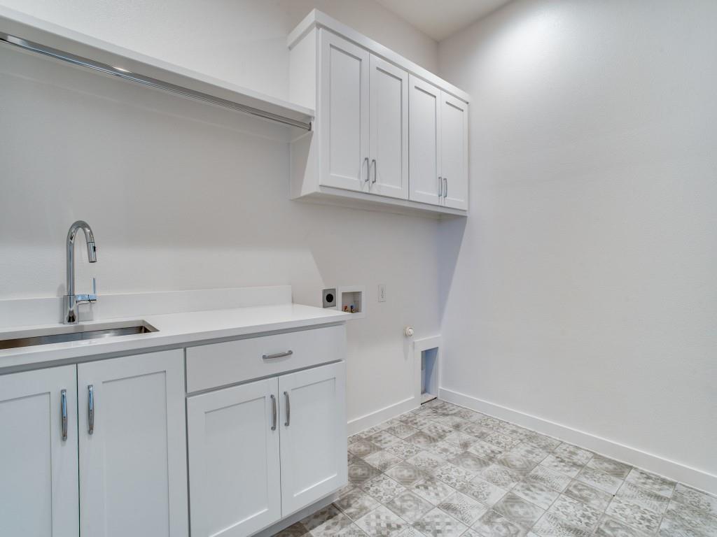 Bob-O-Links Downs - Residential