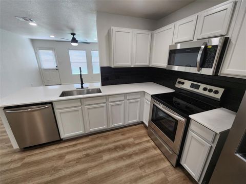 Photo of 12808 Kingsgate Drive, Rhome, TX 76078 (MLS # 21255039)