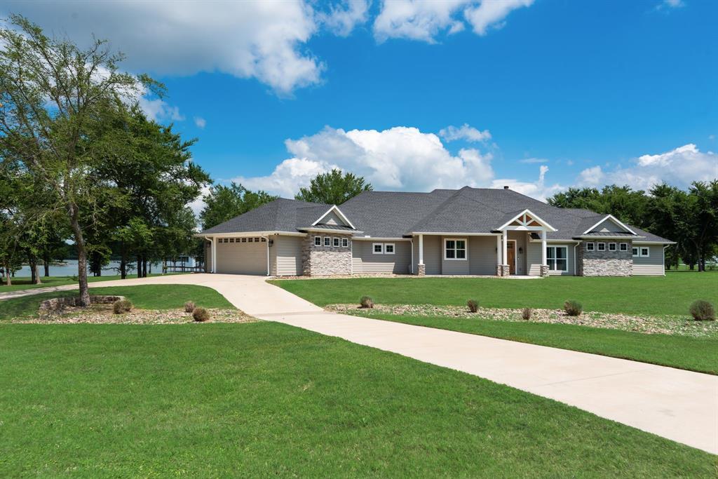 Kerens, Texas, 75144, United States, 4 Bedrooms Bedrooms, ,5 BathroomsBathrooms,Residential,Active,2045609