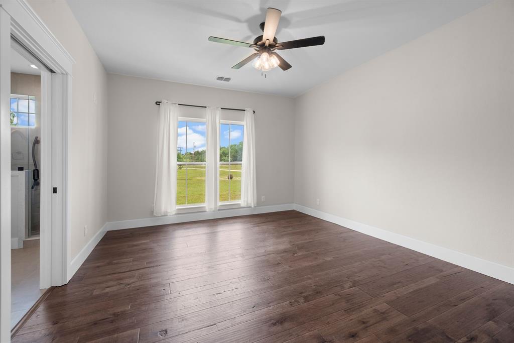 Kerens, Texas, 75144, United States, 4 Bedrooms Bedrooms, ,5 BathroomsBathrooms,Residential,Active,2045609