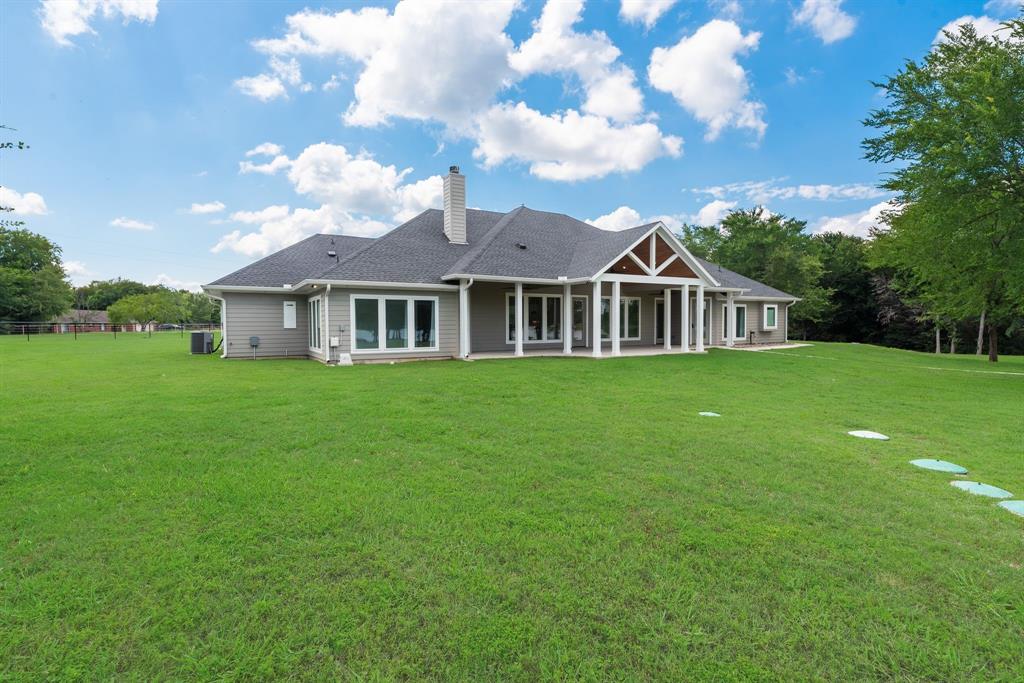 Kerens, Texas, 75144, United States, 4 Bedrooms Bedrooms, ,5 BathroomsBathrooms,Residential,Active,2045609