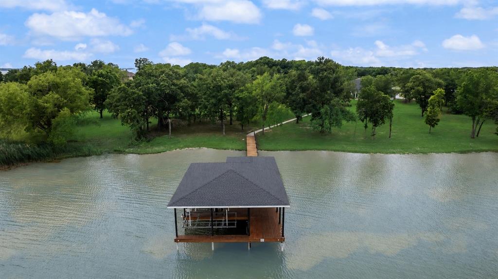 Kerens, Texas, 75144, United States, 4 Bedrooms Bedrooms, ,5 BathroomsBathrooms,Residential,Active,2045609