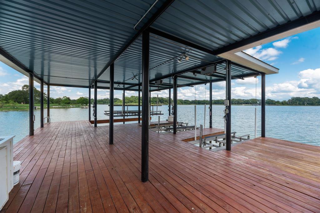 Kerens, Texas, 75144, United States, 4 Bedrooms Bedrooms, ,5 BathroomsBathrooms,Residential,Active,2045609