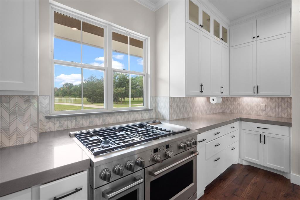 Kerens, Texas, 75144, United States, 4 Bedrooms Bedrooms, ,5 BathroomsBathrooms,Residential,Active,2045609