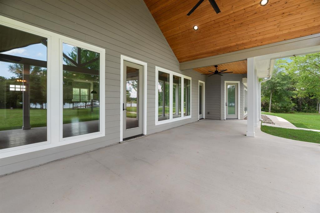 Kerens, Texas, 75144, United States, 4 Bedrooms Bedrooms, ,5 BathroomsBathrooms,Residential,Active,2045609