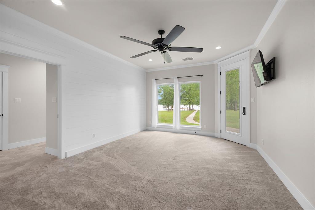 Kerens, Texas, 75144, United States, 4 Bedrooms Bedrooms, ,5 BathroomsBathrooms,Residential,Active,2045609