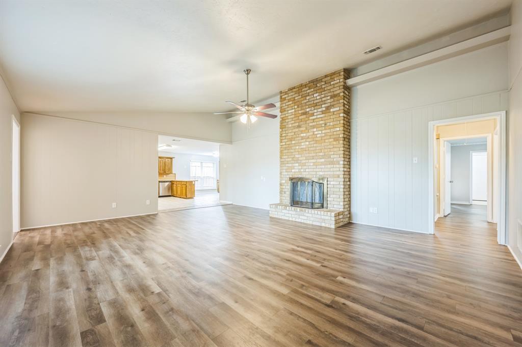 2413 Golden Willow Lane