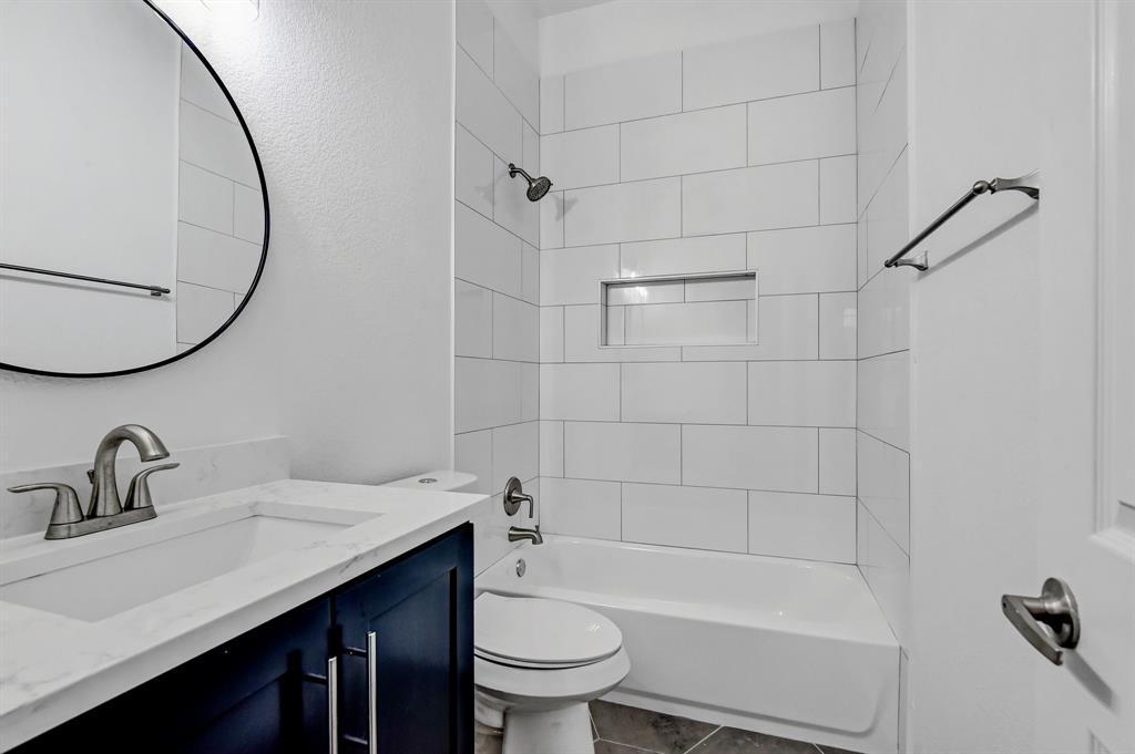 STARR ROW BLK 90 - Residential Lease