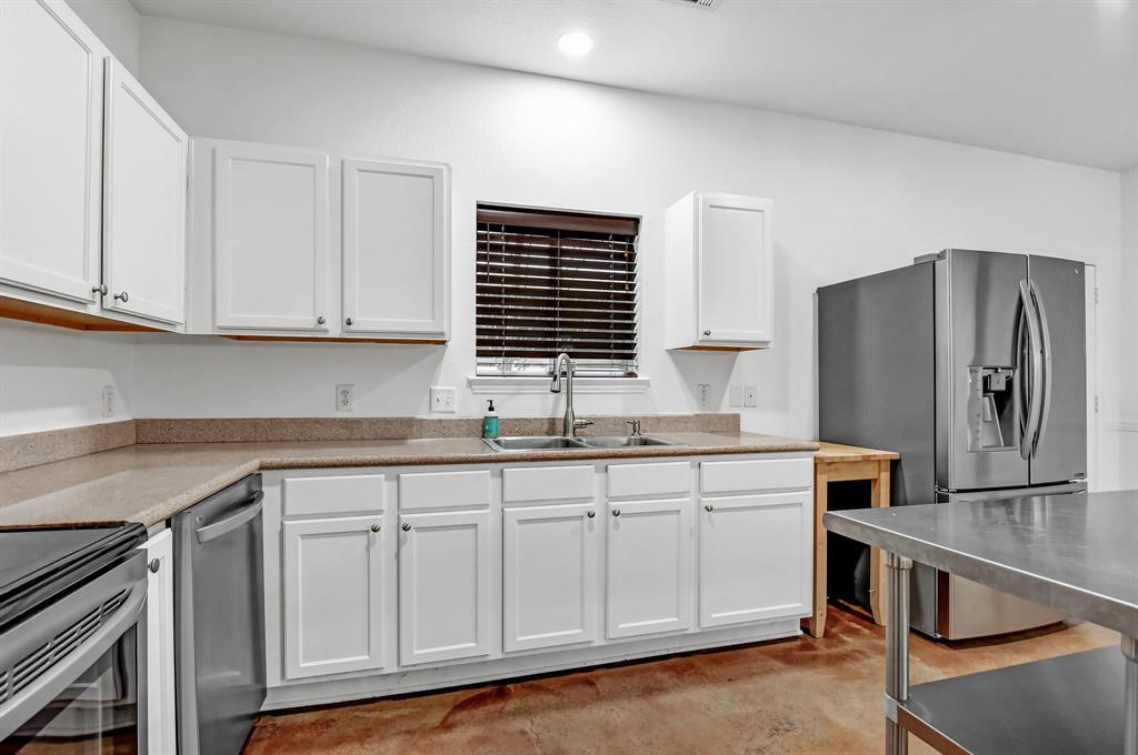 STARR ROW BLK 90 - Residential Lease