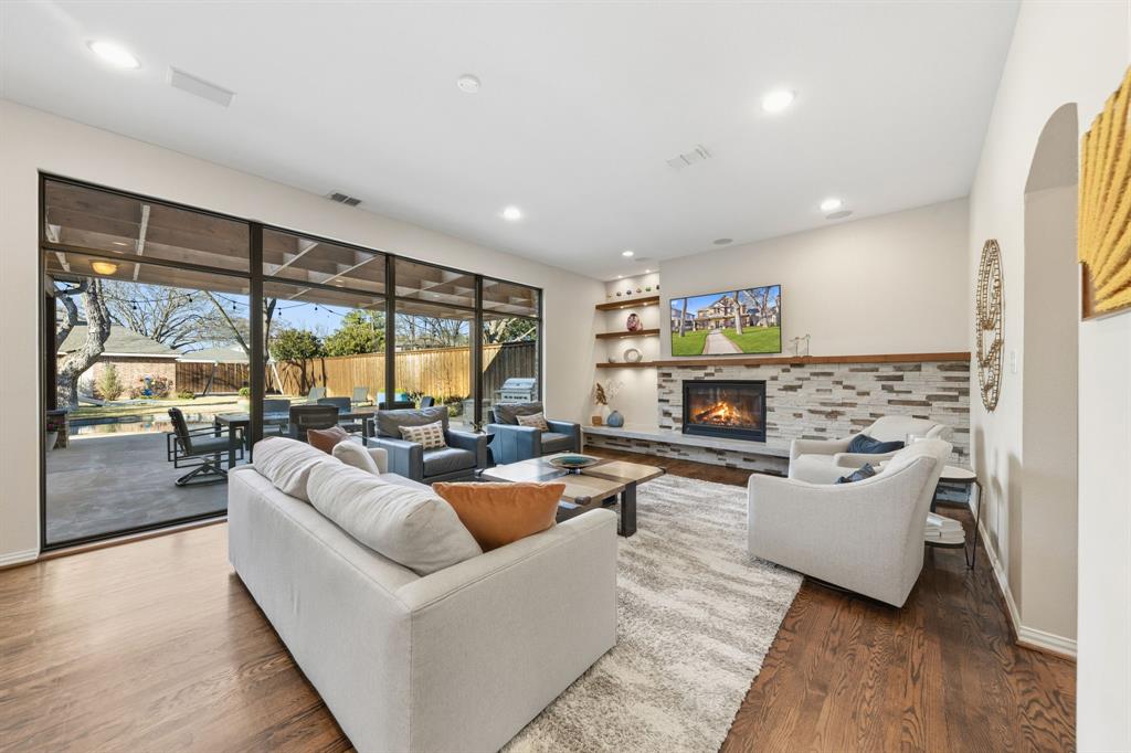 6239 Vanderbilt Avenue