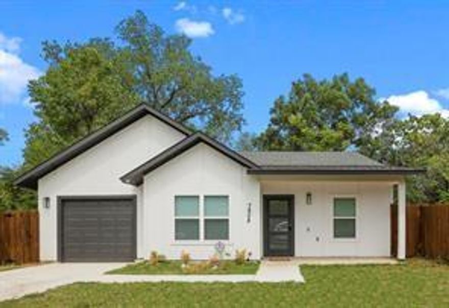 Welcome to this beautifully maintained modern farmhouse located in the historic Joppa community of South Dallas. Built in 2021, this like new home blends contemporary comfort with classic charm and is perfect for buyers seeking a move-in-ready property just minutes from downtown Dallas.
Step inside to a bright and inviting open-concept floor plan filled with natural light from numerous windows throughout the home. The spacious living and dining areas flow seamlessly into a stylish kitchen featuring granite countertops, ample cabinet space, and modern finishes perfect for both everyday living and entertaining. Custom wood blinds throughout the home add warmth, privacy, and a polished touch.
Conveniently located near major highways, shopping, dining, and downtown attractions, this home offers both comfort and accessibility in a rapidly growing area. With no HOA and modern construction, it’s a fantastic opportunity for homeowners or investors alike.
All information contained herein is deemed reliable but not guaranteed. Buyers and their representatives are responsible for verifying the accuracy of all information presented, including measurements, square footage, taxes, schools, restrictions, and any other details. Neither the seller nor the listing brokerage makes any representation as to the accuracy of the information provided. No HOA. All offers must be submitted with a pre-approval letter from a lender or proof of funds.