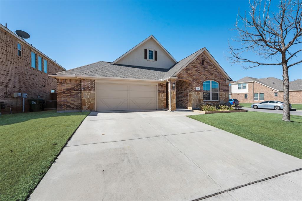 6321 Roaring Creek