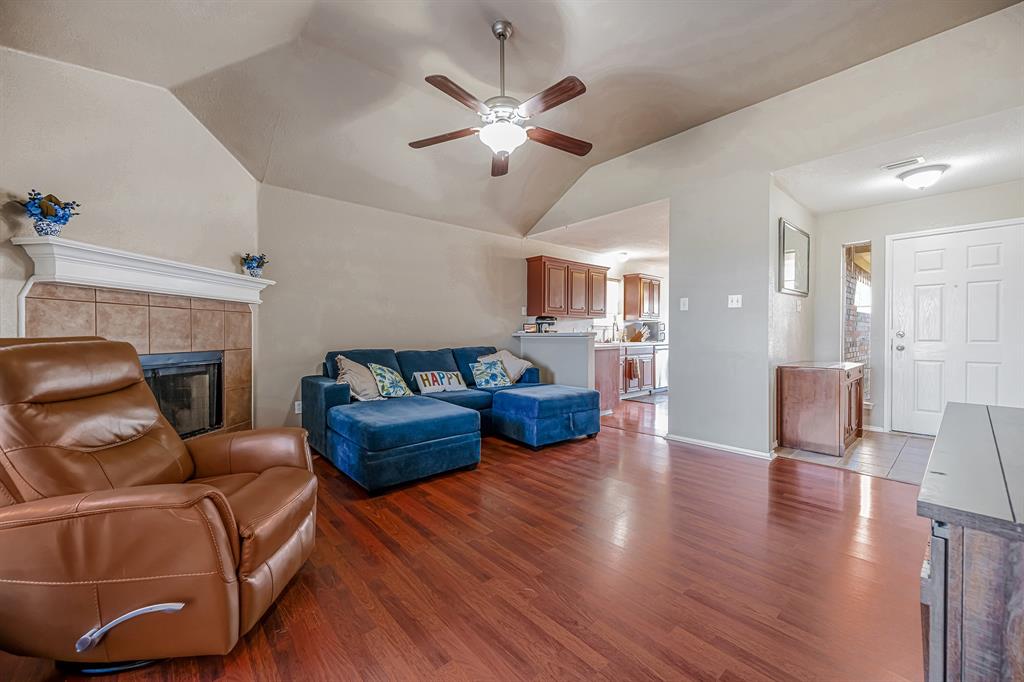 10865 Braemoor Drive