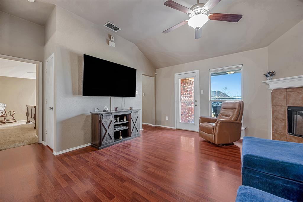 10865 Braemoor Drive