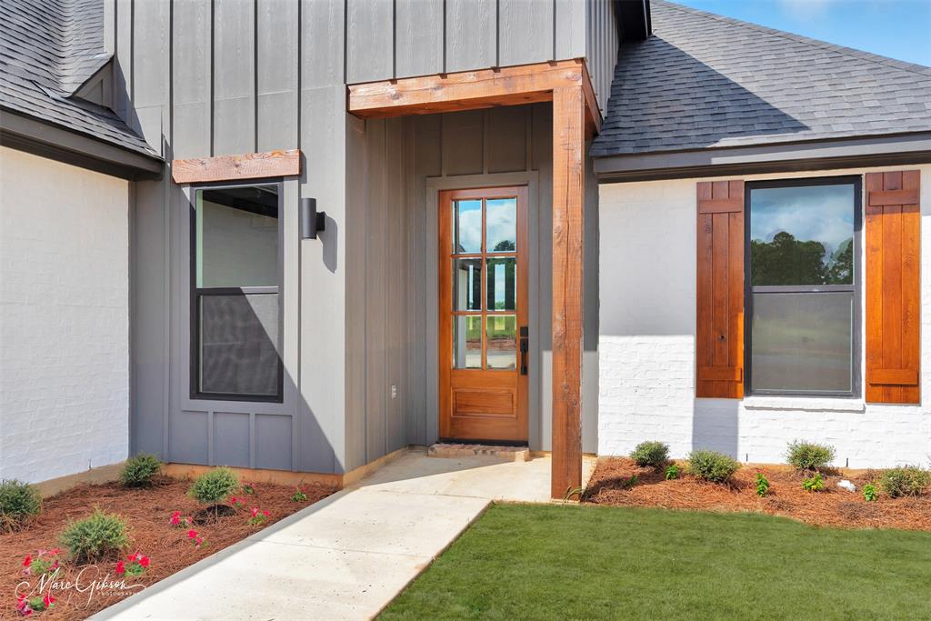 7238 Laurel ridge Drive