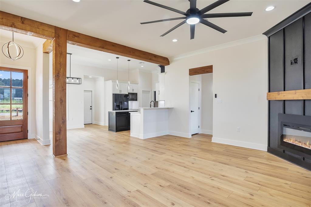 7238 Laurel ridge Drive