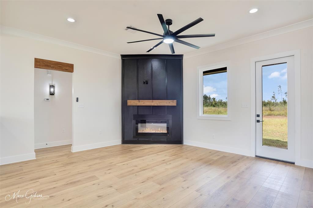7238 Laurel ridge Drive