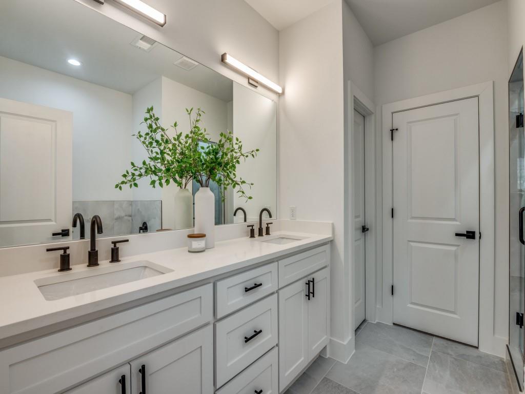 Woodacres Corner - Residential