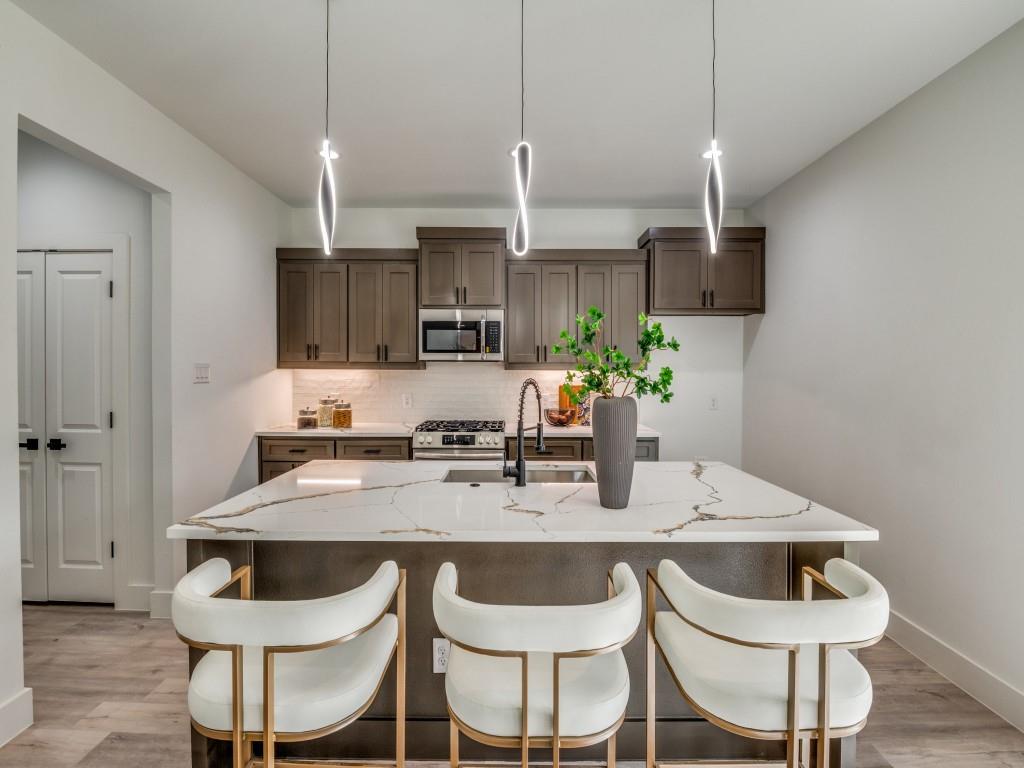 Woodacres Corner - Residential