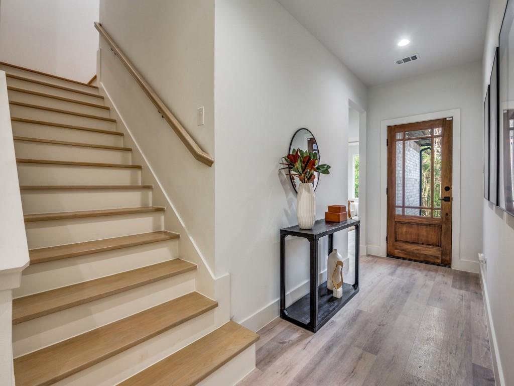 Woodacres Corner - Residential