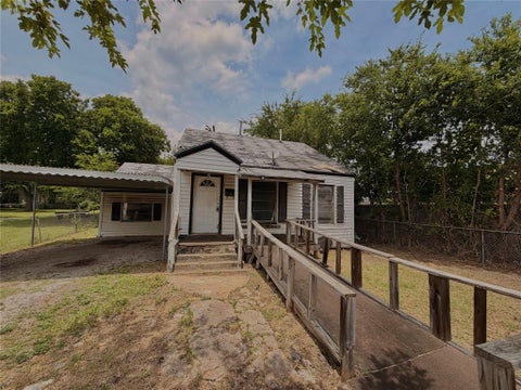 Photo of 2009 Kingsley Drive, Dallas, TX 75216 (MLS # 21362442)