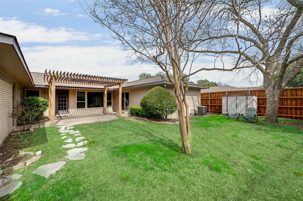 Lovers Lane East - Residential Lease