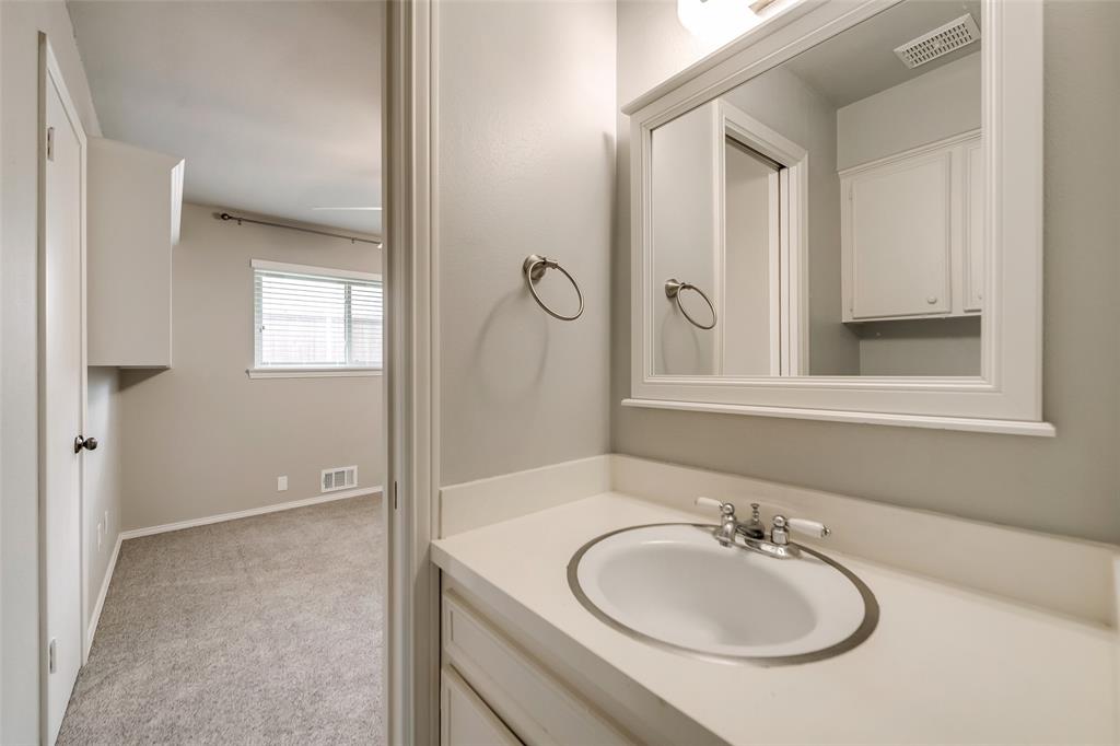 Lovers Lane East - Residential Lease