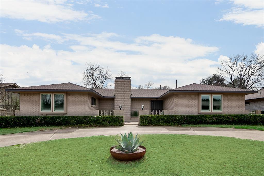 Lovers Lane East - Residential Lease