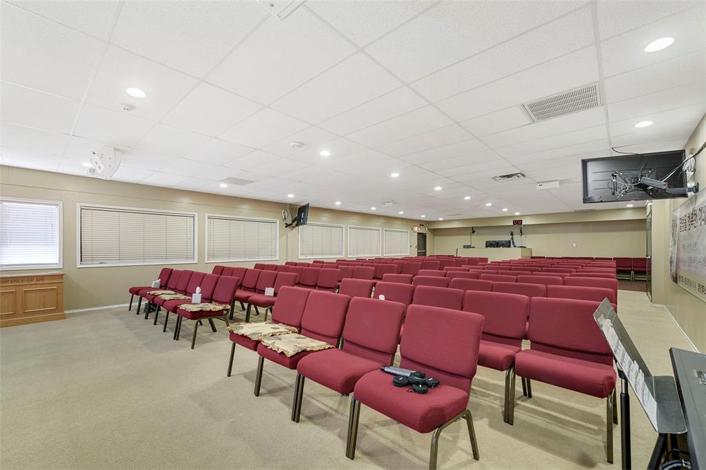 2335 N Josey