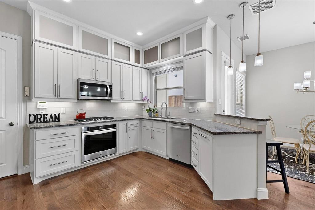 Riverside Point - Residential