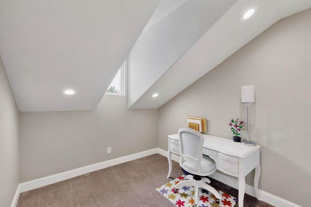 Riverside Point - Residential