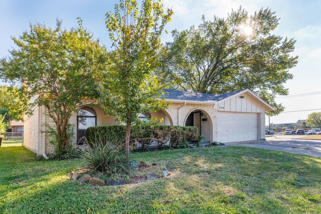 204 E Grubb Drive