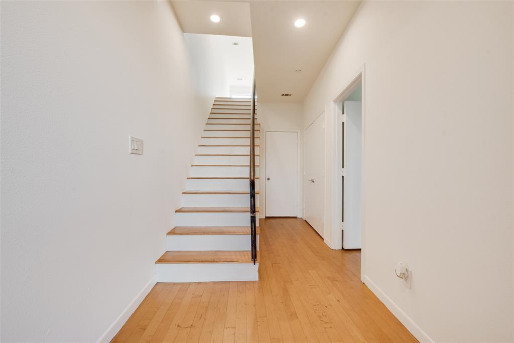 959 West Bluff Condo - Residential