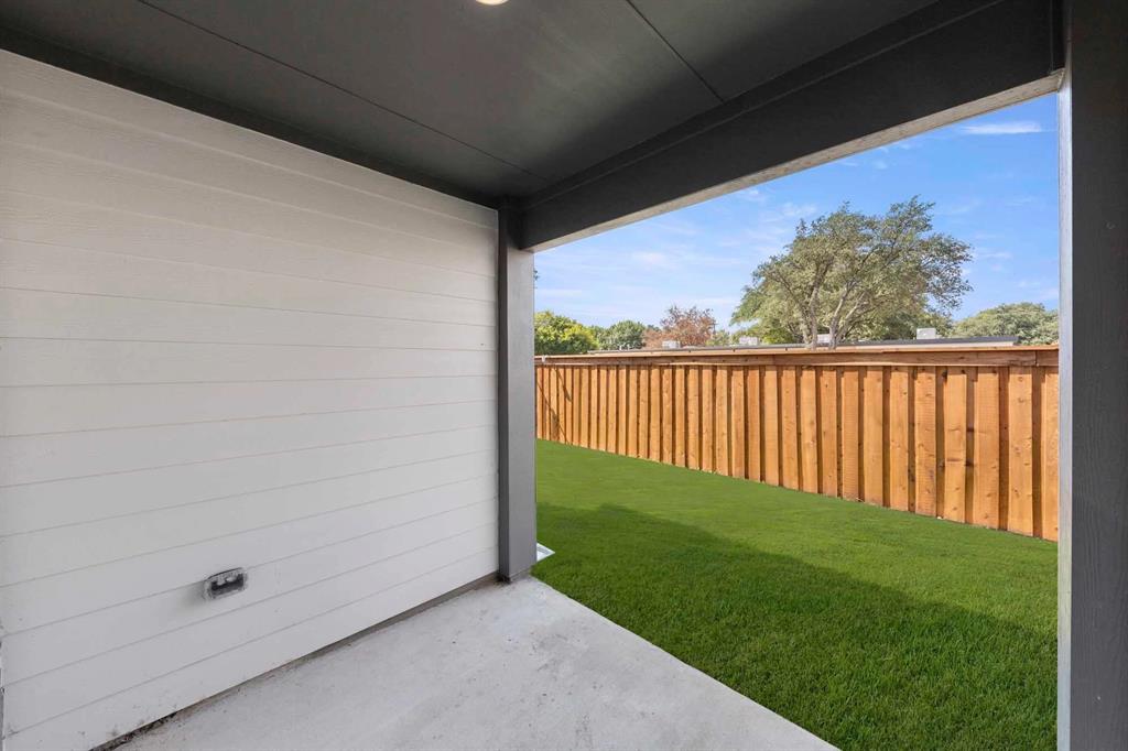 2681 Mineral Wells Lane