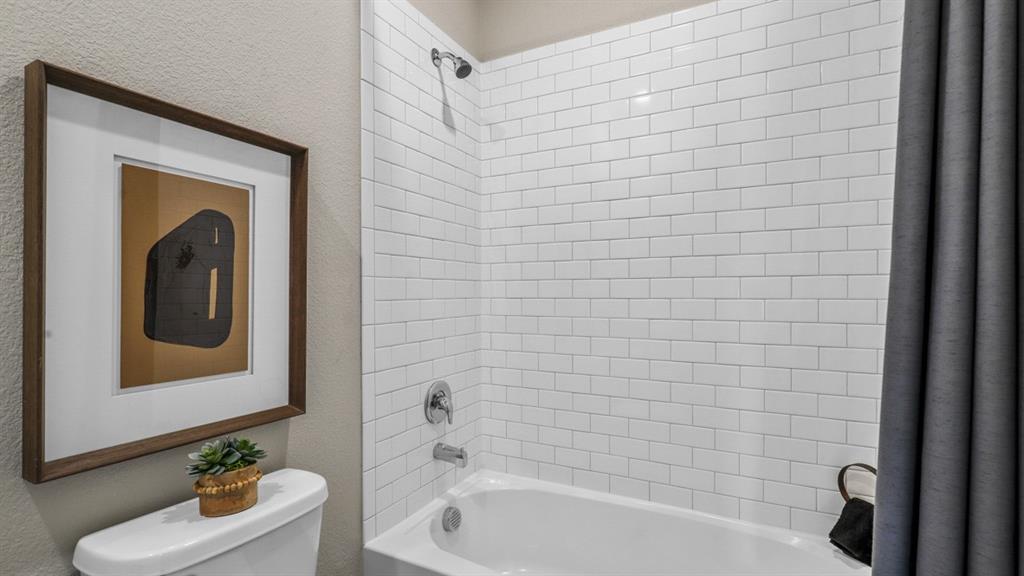 Heritage Village - D.R. Horton - Residential