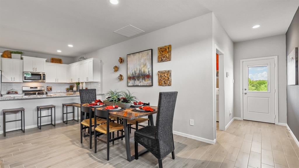 Heritage Village - D.R. Horton - Residential