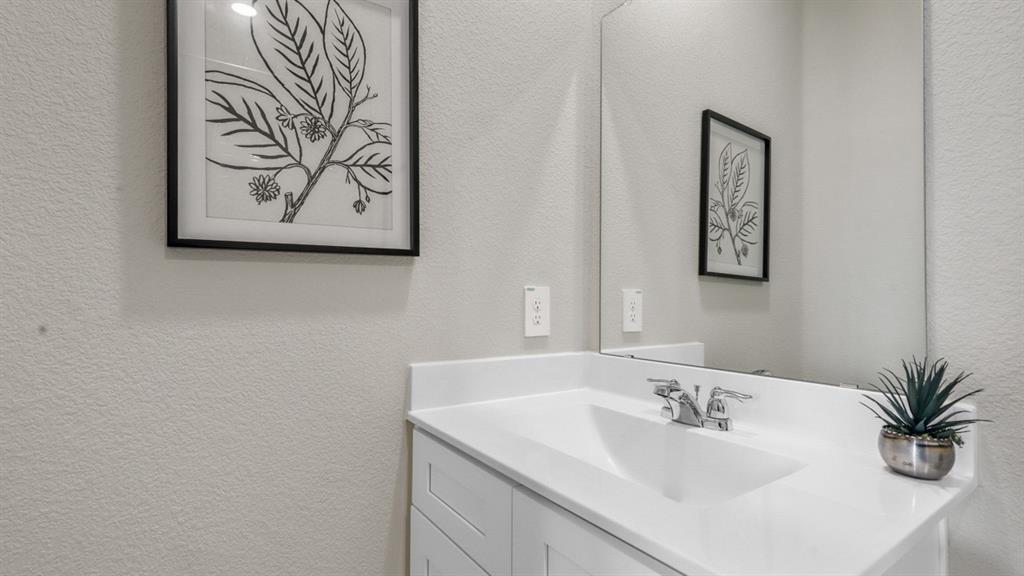 Heritage Village - D.R. Horton - Residential